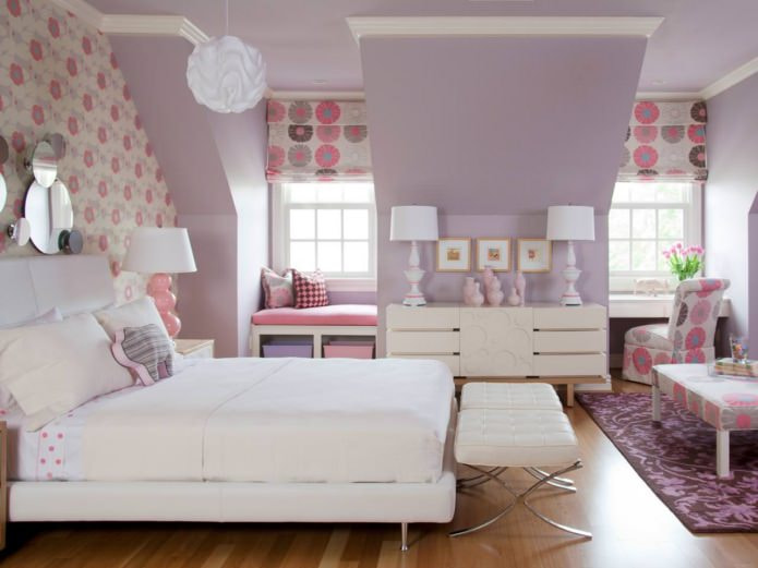 розово-фиолетовая детская спальня