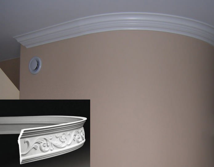 Плинтус для натяжного потолка криволинейной формы