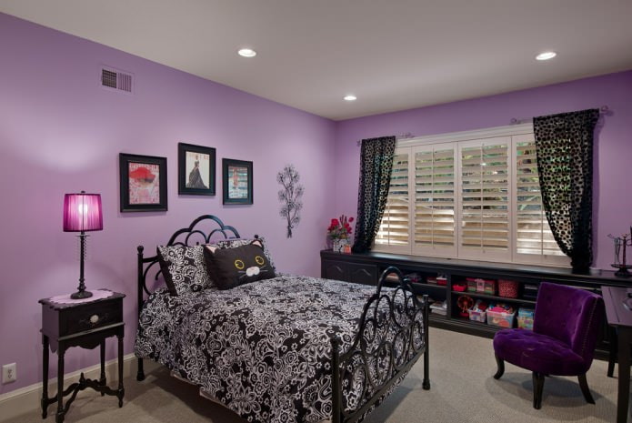 Черно-фиолетовый интерьер детской спальни