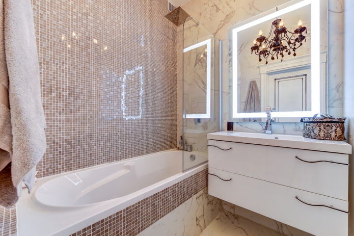 стеклянная мозаика в интерьере ванной