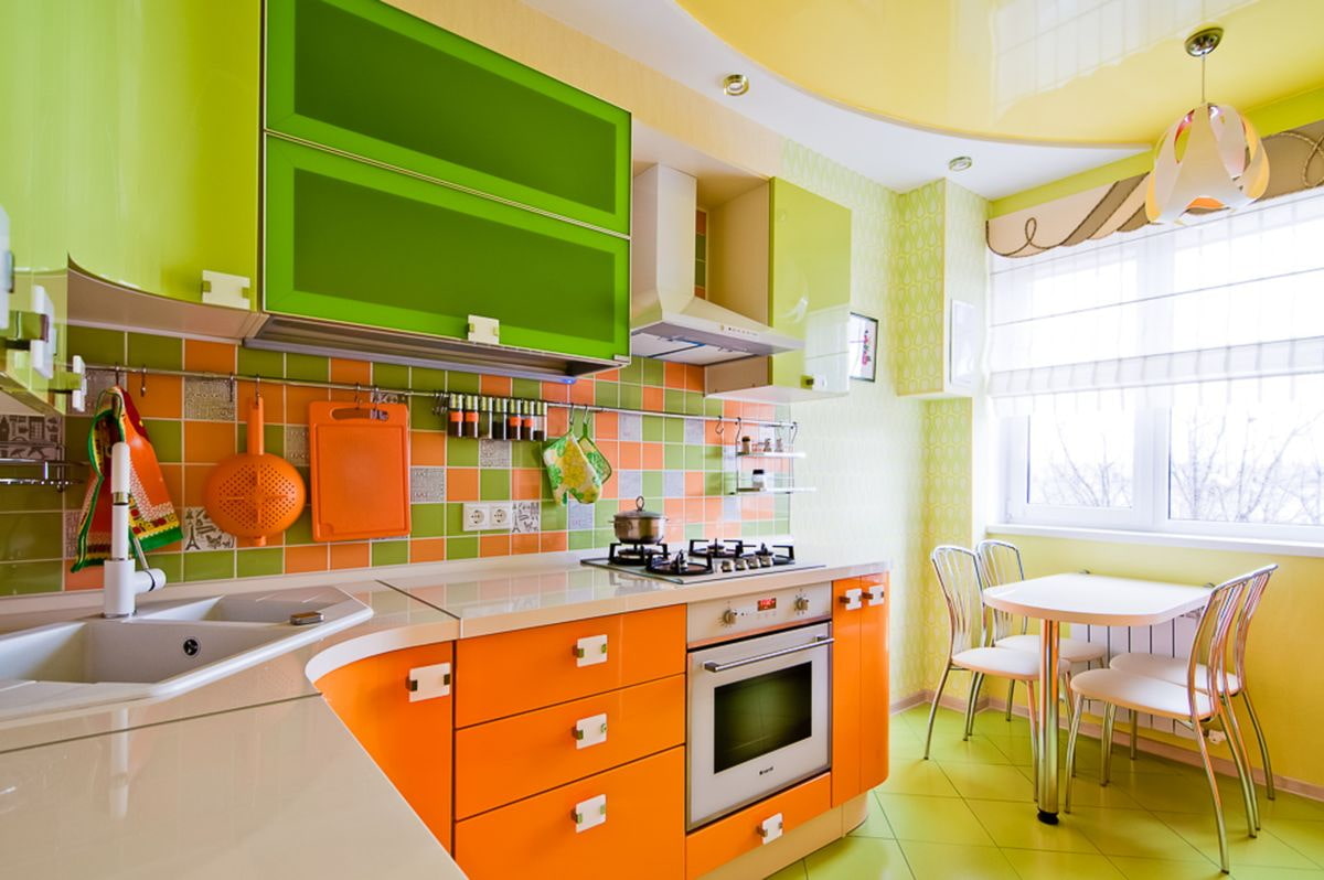 Кухня В Зелено Оранжевых Тонах
