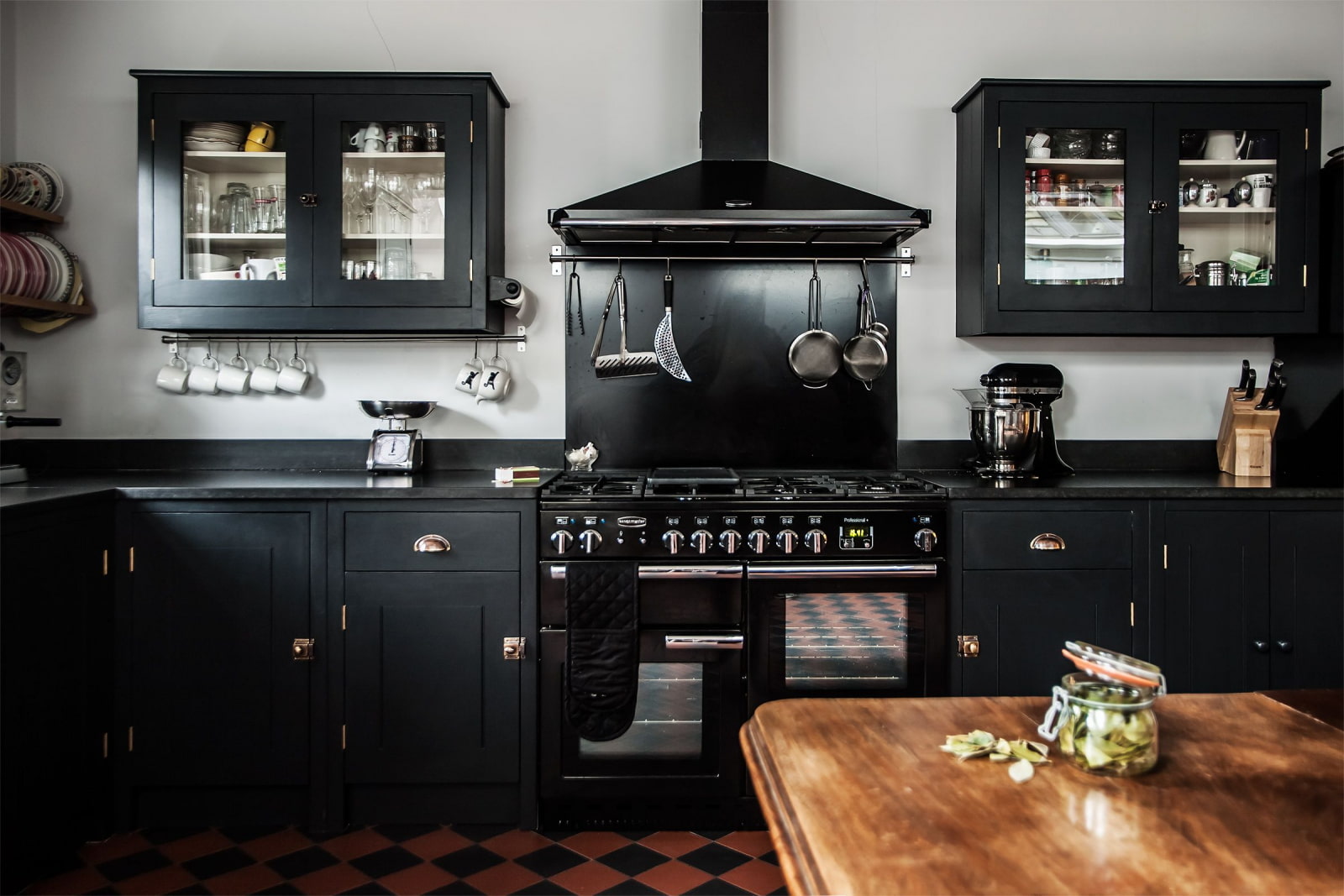 Черная Плита На Кухне В Интерьере Фото