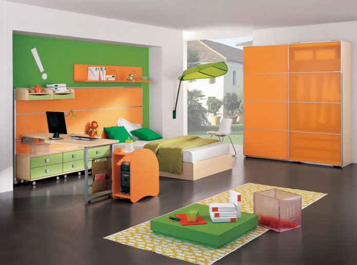 зелено-оранжевая детская комната