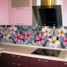 Кухонный фартук с цветами: особенности дизайна, виды материалов-2