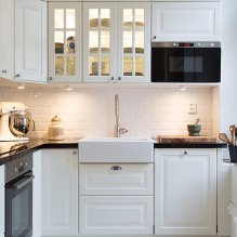 Дизайн белой кухни с черной столешницей: 80 лучших идей, фото в интерьере-21