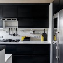 Черный гарнитур в интерьере в кухне: дизайн, выбор обоев, 90 фото-19