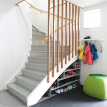 Шкаф под лестницей: виды, варианты наполнения, оригинальные идеи в частном доме-5