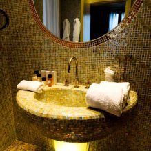 Дизайн интерьера ванной в золотом цвете -5