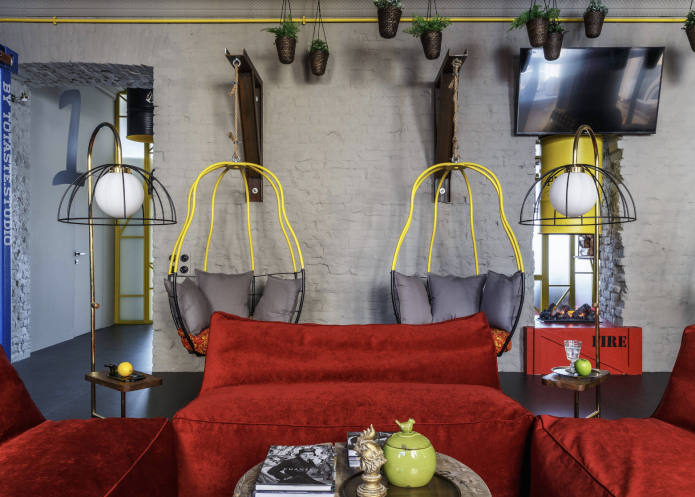 кресло-качель в интерьере