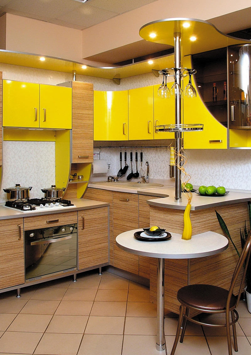 Идеи угловых кухонь от компании «KUXNI-LUX»