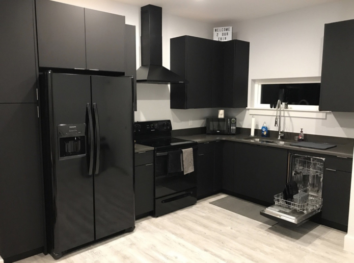 черный гарнитур