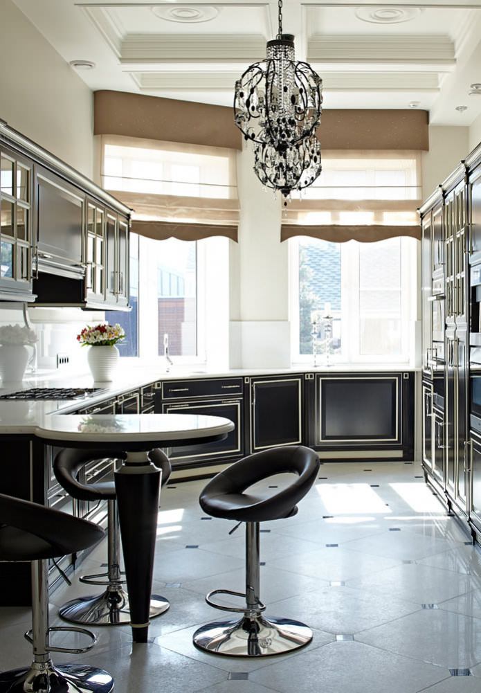 Чорний гарнітур в інтер'єрі на кухні: дизайн, вибір шпалер, 90 фото - 55