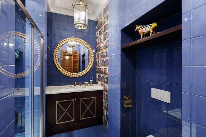 Интерьер ванной комнаты в синих тонах