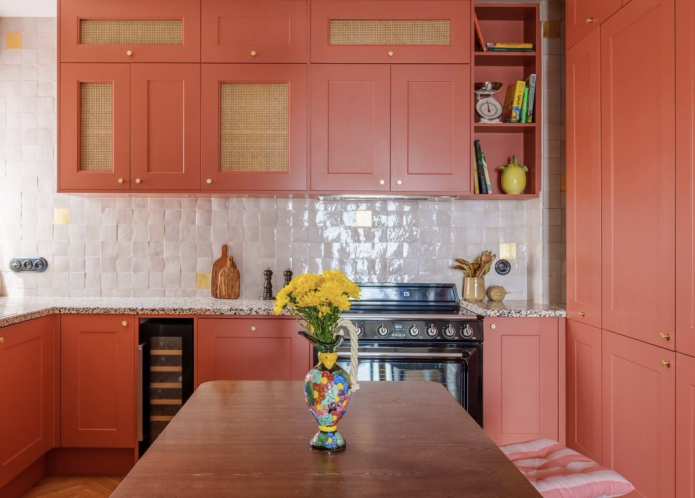 оранжевая кухня