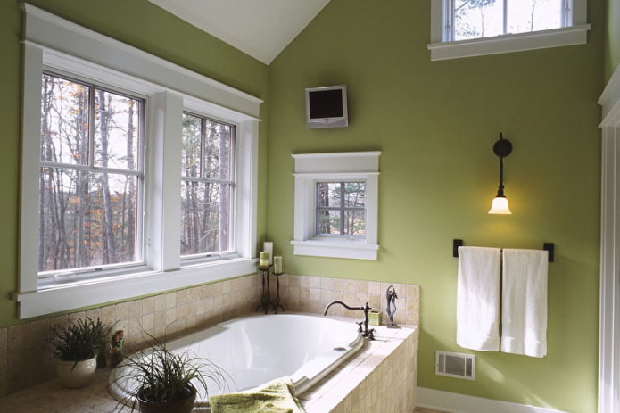 зеленые стены в ванной