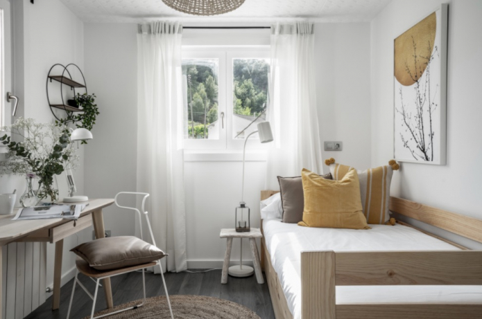 белые шторы