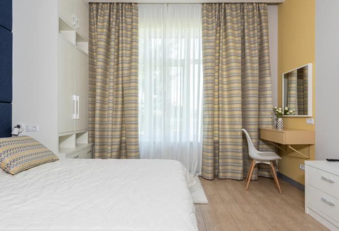 шторы в спальне