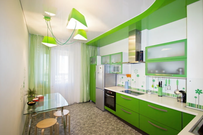 бело-зеленая потолочная конструкция не кухне