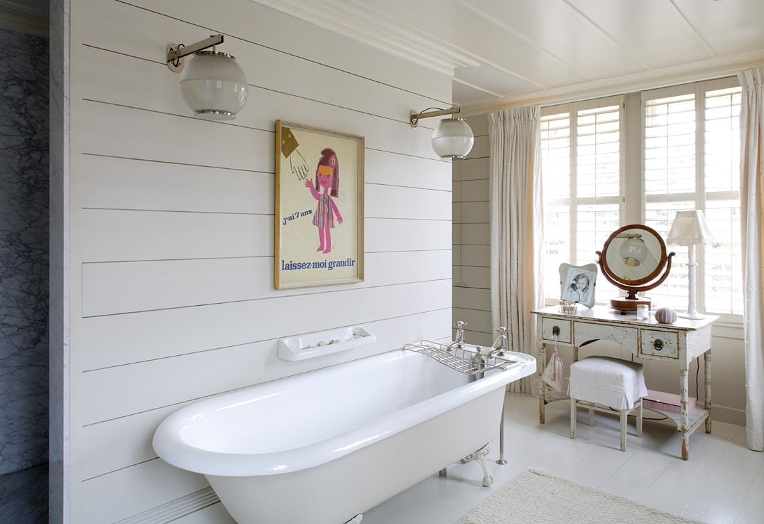отделка ванной в деревянном доме пвх панелями