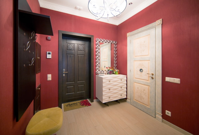 двери цвета венге в сочетании с мебелью в интерьере