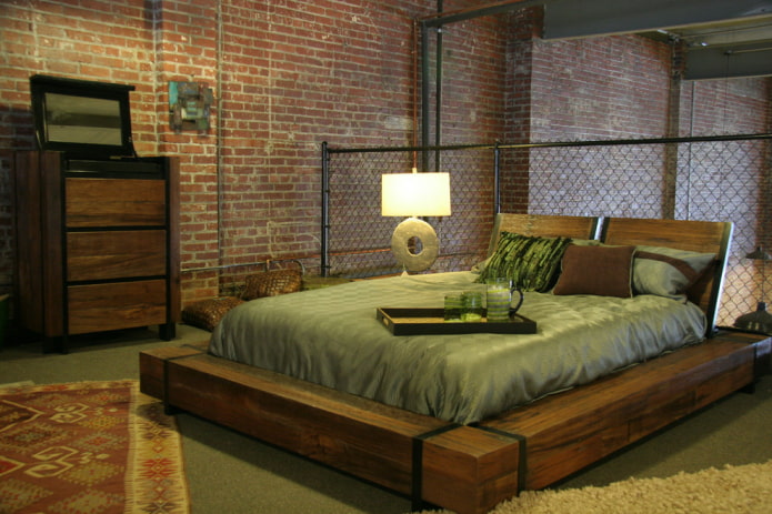 деревянная кровать в стиле лофт