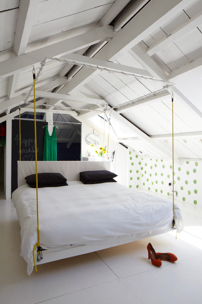 Подвесная кровать: виды, варианты крепления к потолку, формы, дизайн, идеи для улицы