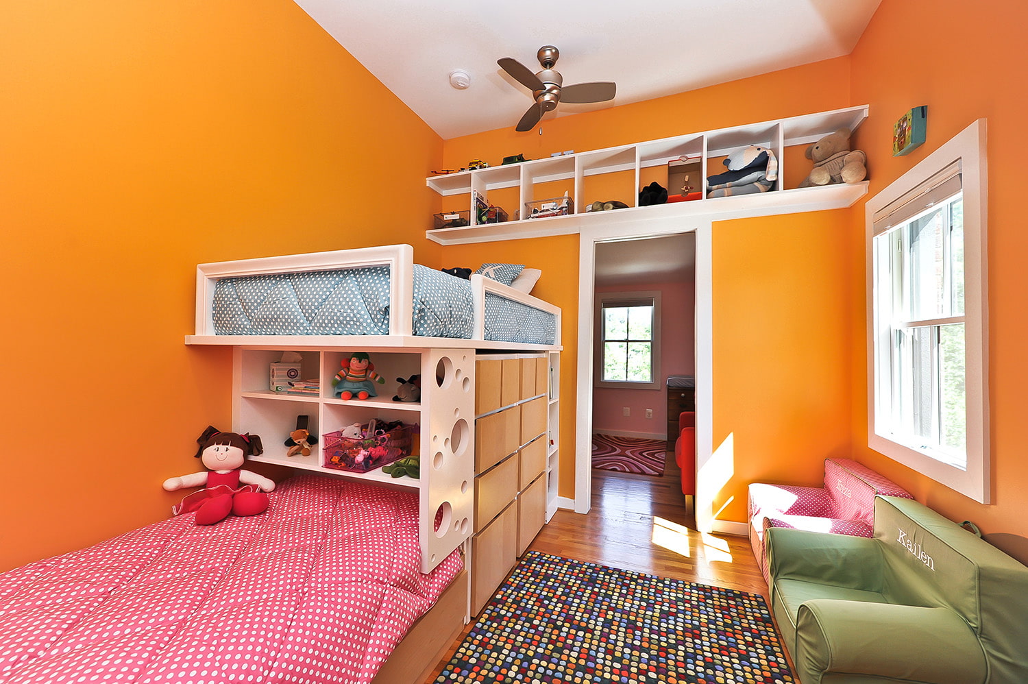 Живем все одной комнате. Спальня для трех девочек. Планировка детской комнаты. Планировка комнаты для девочки. Комната для мальчика и девочки.