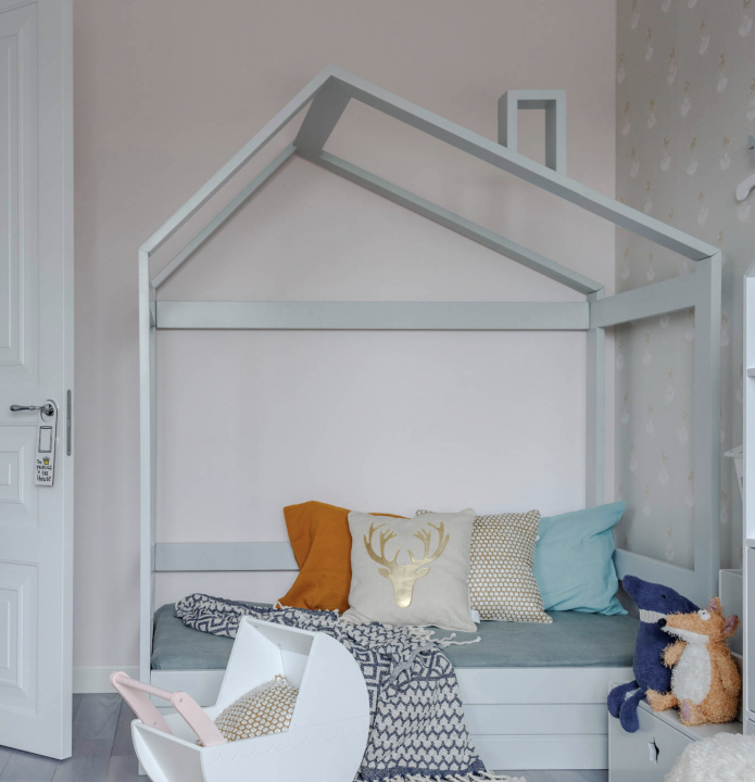 кровать в виде домика в детской кровать в виде домика в детской