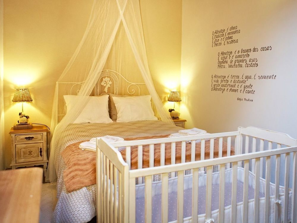 Требования к обустройству места и кроватки для ребенка в спальне