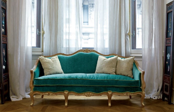 диван бирюзового цвета в классическом стиле