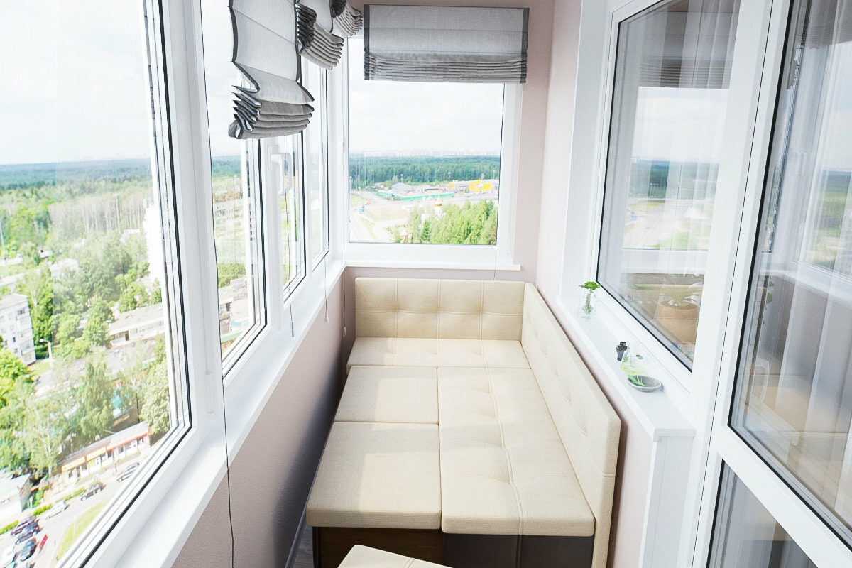Какую мебель брать на балкон или лоджию?