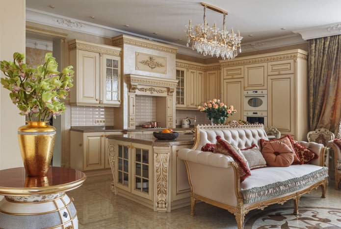 диван в интерьере кухни в классическом стиле