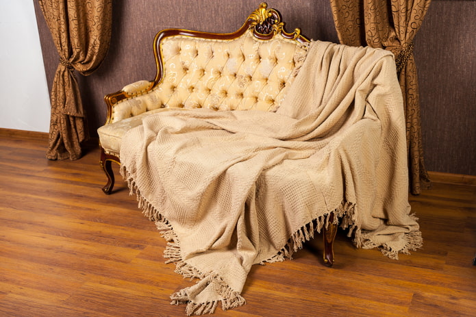 накидка на диван в классическом стиле
