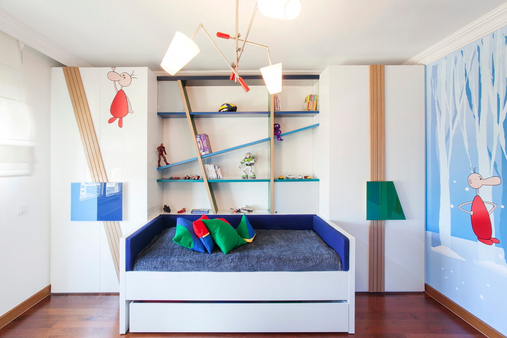 Кровать и шкаф для девочки 5 лет