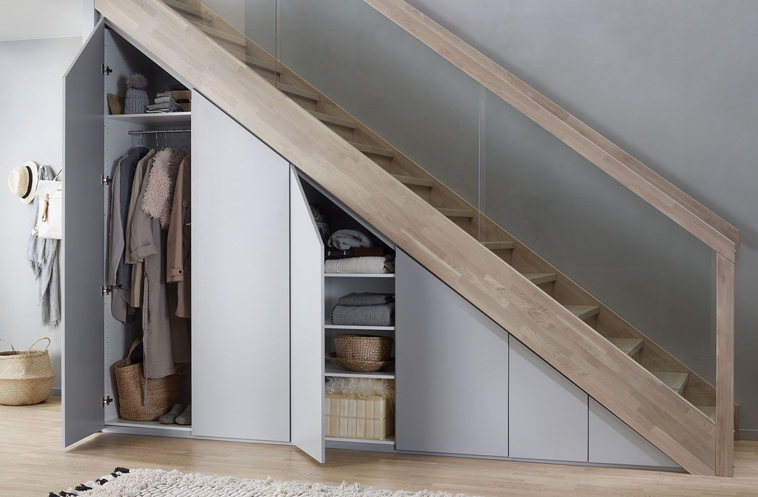 Шкаф под лестницей: виды, варианты наполнения, оригинальные идеи в частном доме