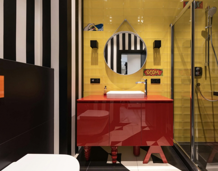 красная тумба красная тумба