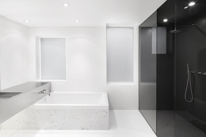 ванная в белых тонах в стиле минимализм