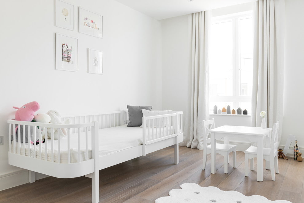Белая детская комната — оформление интерьера для девочки в белых тонах