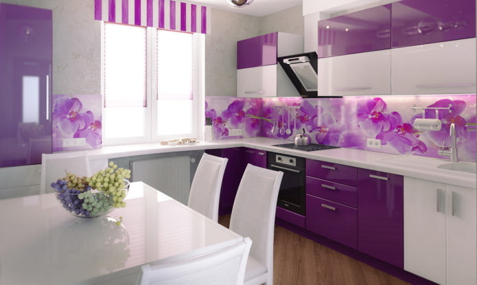 отделка кухни в фиолетовых тонах
