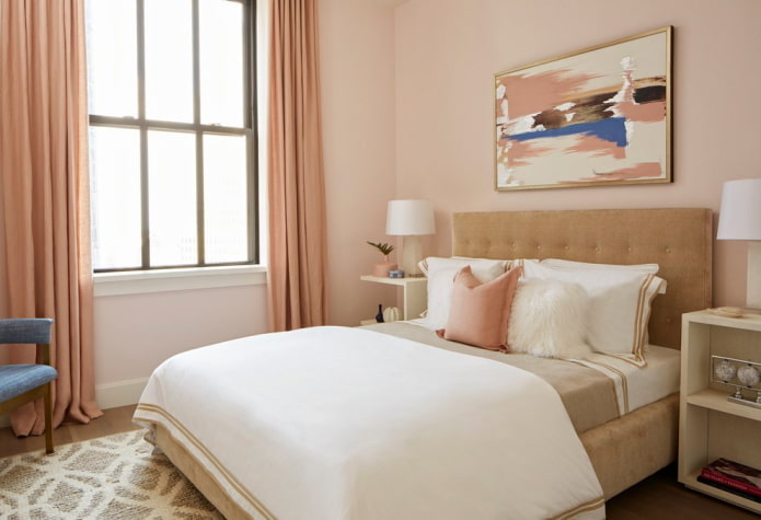 интерьер спальной комнаты в розовых тонах