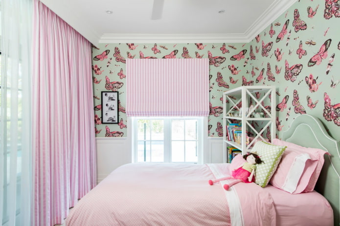 интерьер спальни в розово-мятных тонах