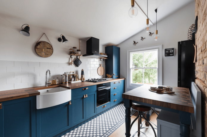 кухня в синих тонах в скандинавском стиле