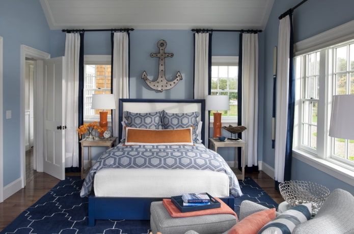 интерьер голубой спальни в морском стиле