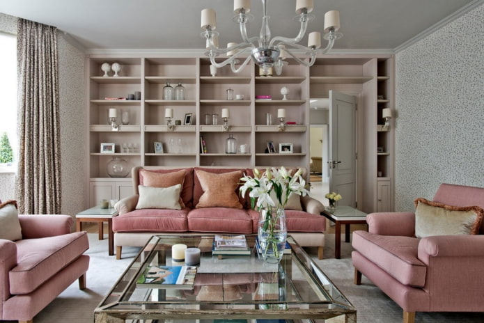 интерьер гостиной в серо-розовых оттенках