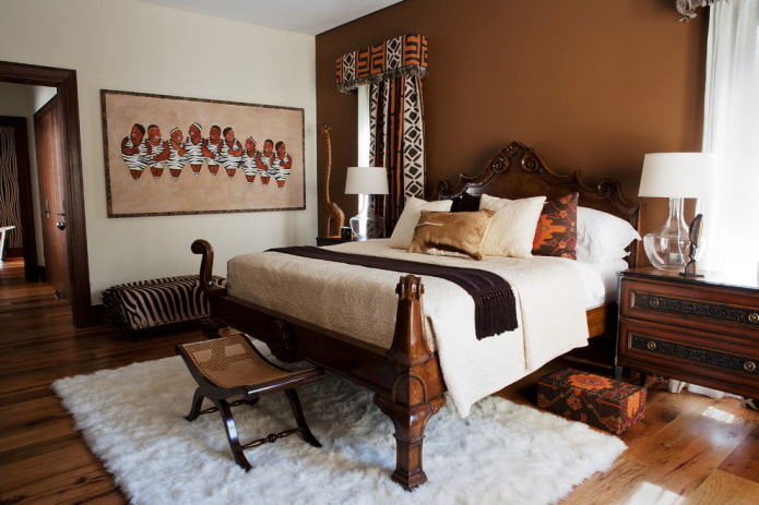 интерьер бело-коричневой спальной комнаты
