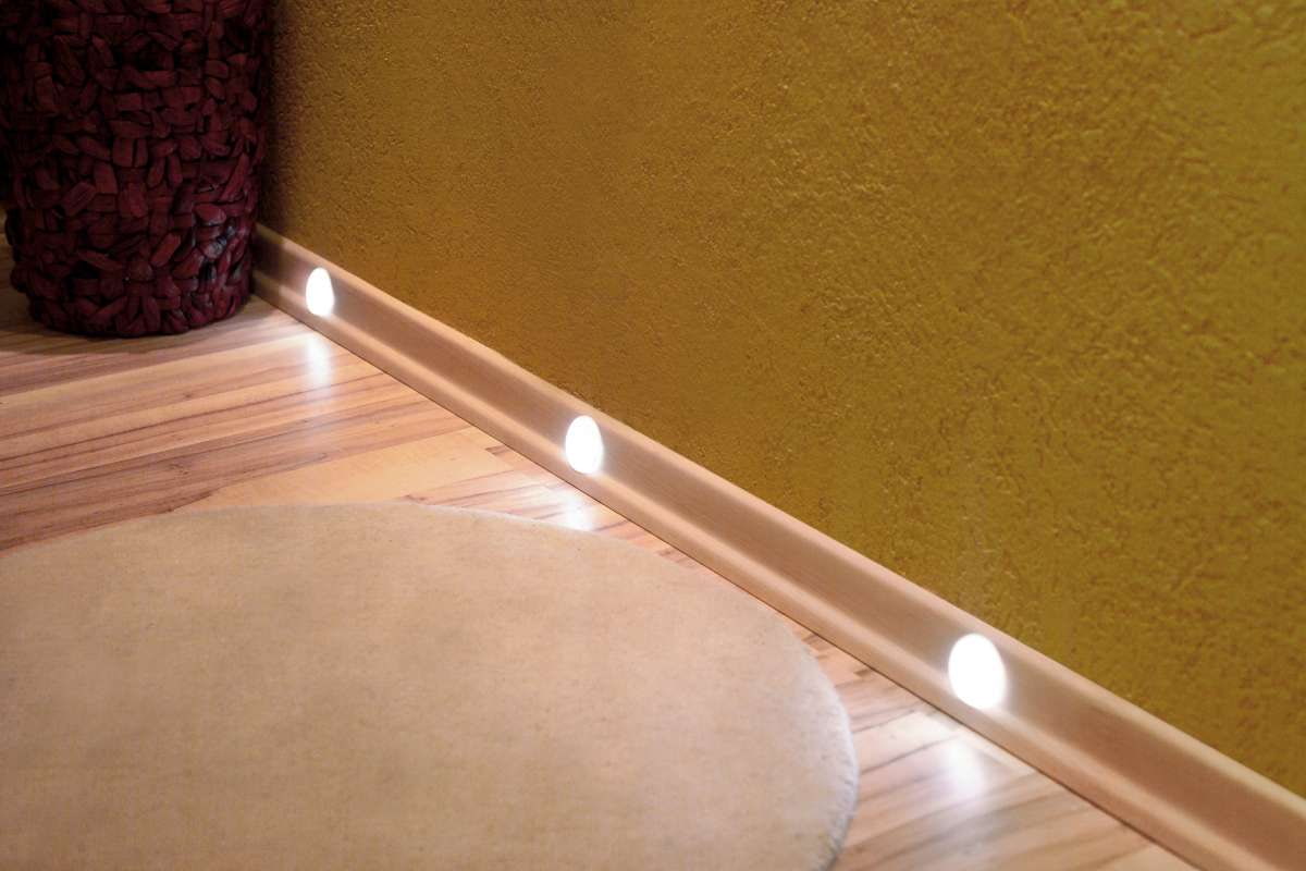 Как сделать светодиодную подсветку натяжного потолка своими руками?