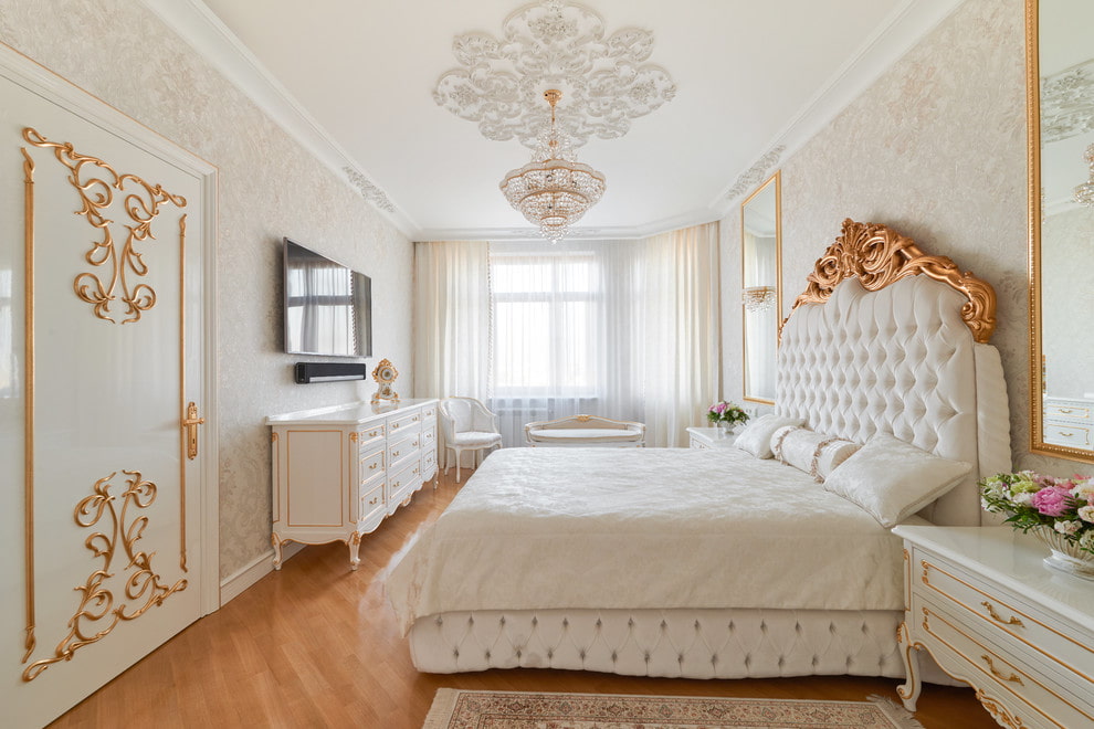 Классика в интерьере квартиры в историческом доме года в Москве