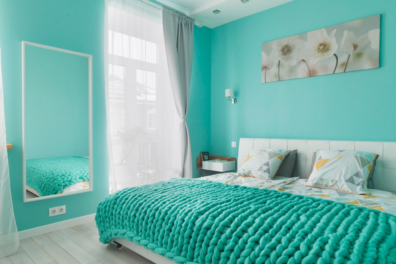 Бирюзовая спальня: фото лучших идей дизайна + инструкция по сочетанию бирюзового цвета