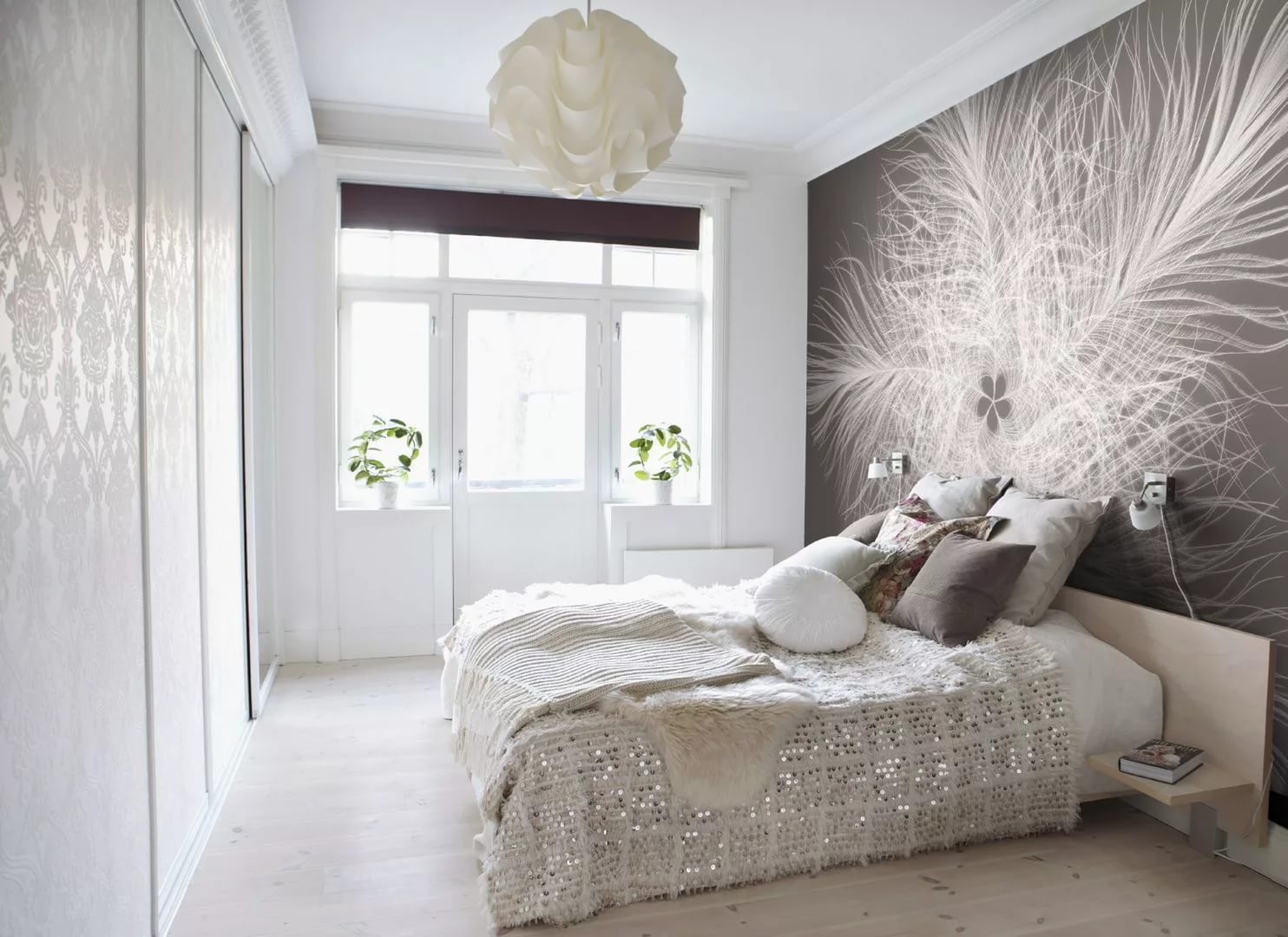 Zidna dekoracija u spavaćoj sobi: izvanredna rješenja