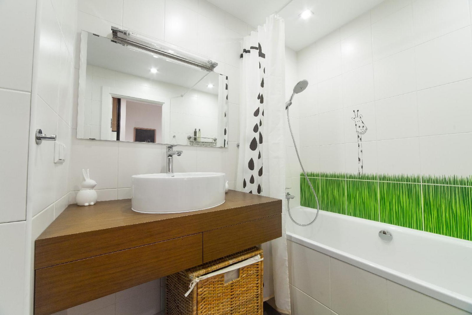 10 стоящих примеров дизайна ванной комнаты площадью 4 кв. м